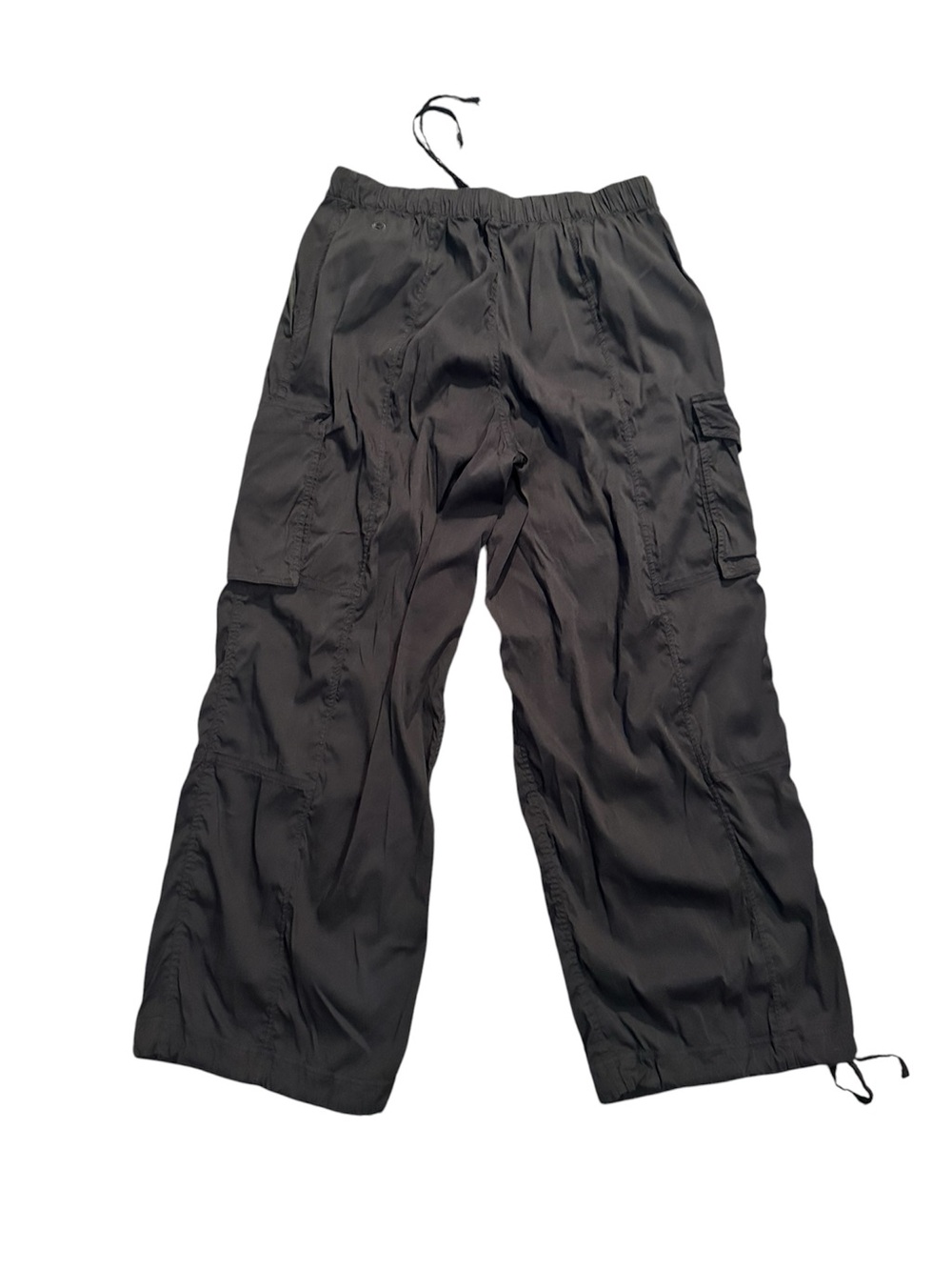 lululemon🍋Lightweight Adjustable Mid-Rise Cargo Pant - BlackSize Med EUC - Picture 9 of 11
